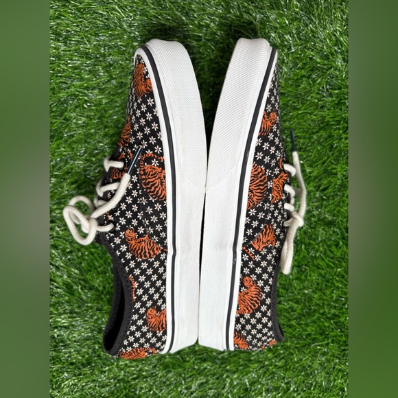 VANS Unisex Bengal Tiger Floral Black/Orange/White Low-Top Sneaker- M4.5, W6.0 - Picture 5 of 9
